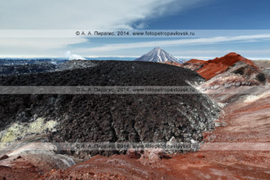Фотографии кратера действующего вулкана Авачинская сопка на полуострове Камчатка