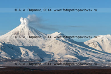 Фотографии действующего Авачинского вулкана на полуострове Камчатка
