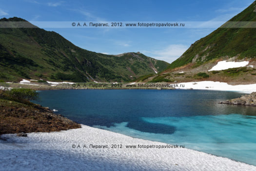 Фотографии живописных пейзажей, видов на Голубые озера на полуострове Камчатка