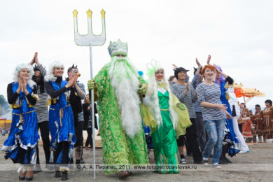Фоторепортаж: театрализованное шествие в День рыбака в городе Петропавловске-Камчатском