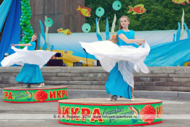 Фоторепортаж: фотографии праздничного концерта в День рыбака в городе Петропавловске-Камчатском