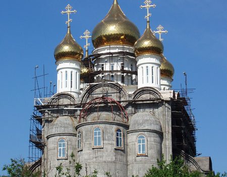 Фотография: Кафедральный собор Святой Живоначальной Троицы в Петропавловске-Камчатском