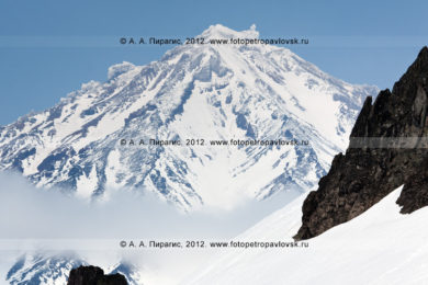 Фотографии: вид на Корякскую сопку с Авачинского перевала на Камчатке