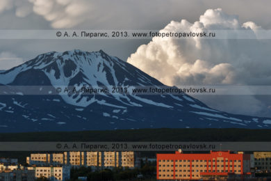Фотография Козельского вулкана, города Петропавловска-Камчатского