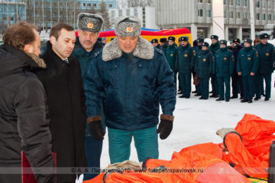 Фоторепортаж: смотр сил и средств камчатской системы реагирования на чрезвычайные ситуации (РСЧС) в городе Петропавловске-Камчатском