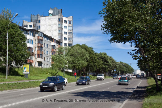 Фотографии девятиэтажного здания на улице Пограничной в городе Петропавловске-Камчатском