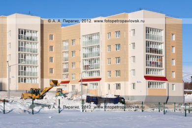 Фоторепортаж: работа снегоуборочной техники в городе Петропавловске-Камчатском