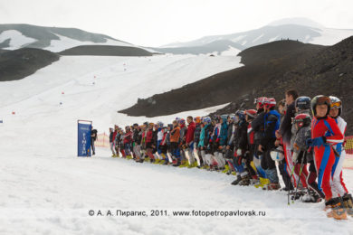 Спортивный фоторепортаж: торжественная церемония открытия летних соревнований по горнолыжному спорту на Авачинском вулкане