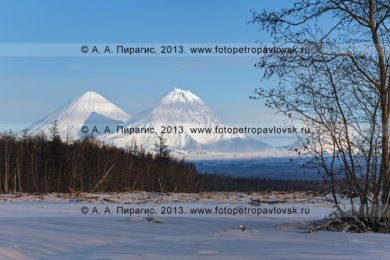 Пять фотографий вулкана Ключевская сопка и вулкана Камень на полуострове Камчатка