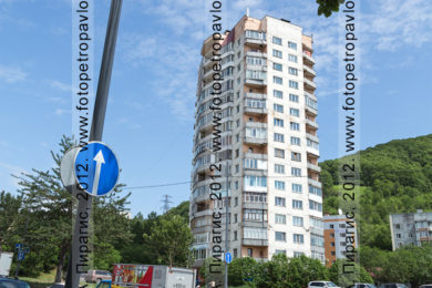 Фотография: шестнадцатиэтажный жилой дом в столице Камчатского края
