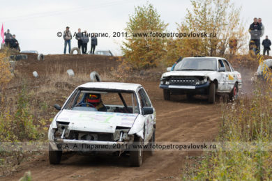Спортивный фоторепортаж: фотографии соревнований по автокроссу на полуострове Камчатка