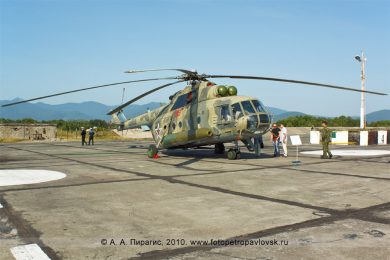 Фотография российского транспортно-боевого вертолета Ми-8МТ