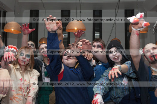 Фоторепортаж: шоу ужасов "15 минут страха" в канун Хэллоуина