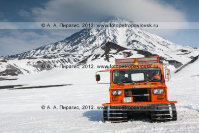 Фотографии ратрака камчатской турфирмы на Авачинском перевале на полуострове Камчатка