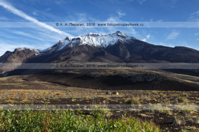 Фотография: Козельский вулкан (Kozelsky Volcano) в Авачинско-Корякской группе вулканов на полуострове Камчатка