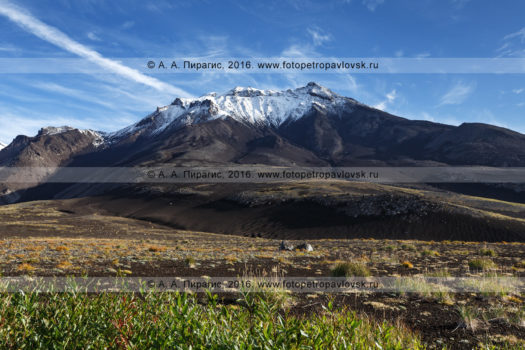 Фотография: Козельский вулкан (Kozelsky Volcano) в Авачинско-Корякской группе вулканов на полуострове Камчатка