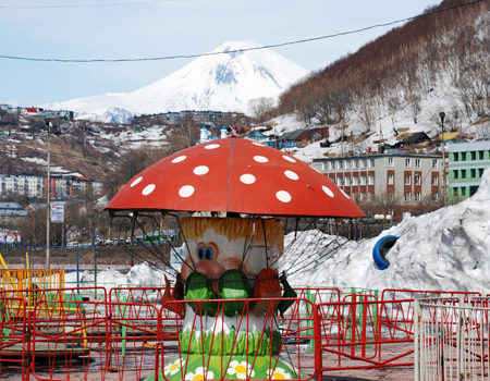 Фотография летнего городка в центре Петропавловска-Камчатского