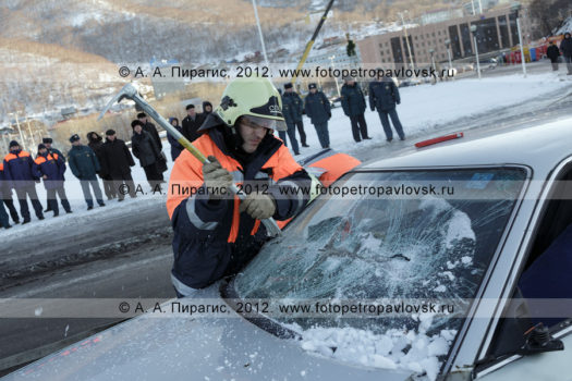 Фоторепортаж: учения по отработке действий оперативных служб при ликвидации последствий дорожно-транспортного происшествия
