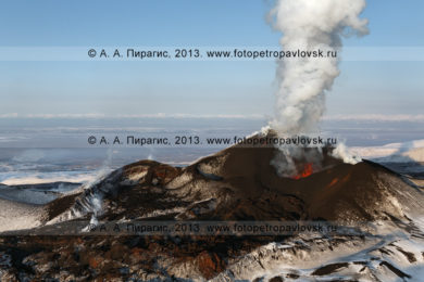 Фотографии извержения вулкана Плоский Толбачик на полуострове Камчатка