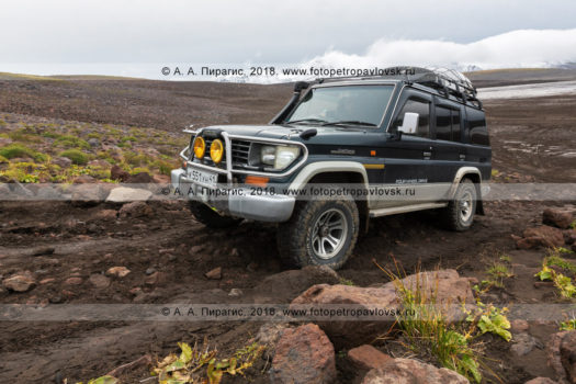 Фотографии японского рамного внедорожника Toyota Land Cruiser Prado