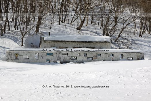 Фотография общественного туалета на Никольской сопке в городе Петропавловске-Камчатском